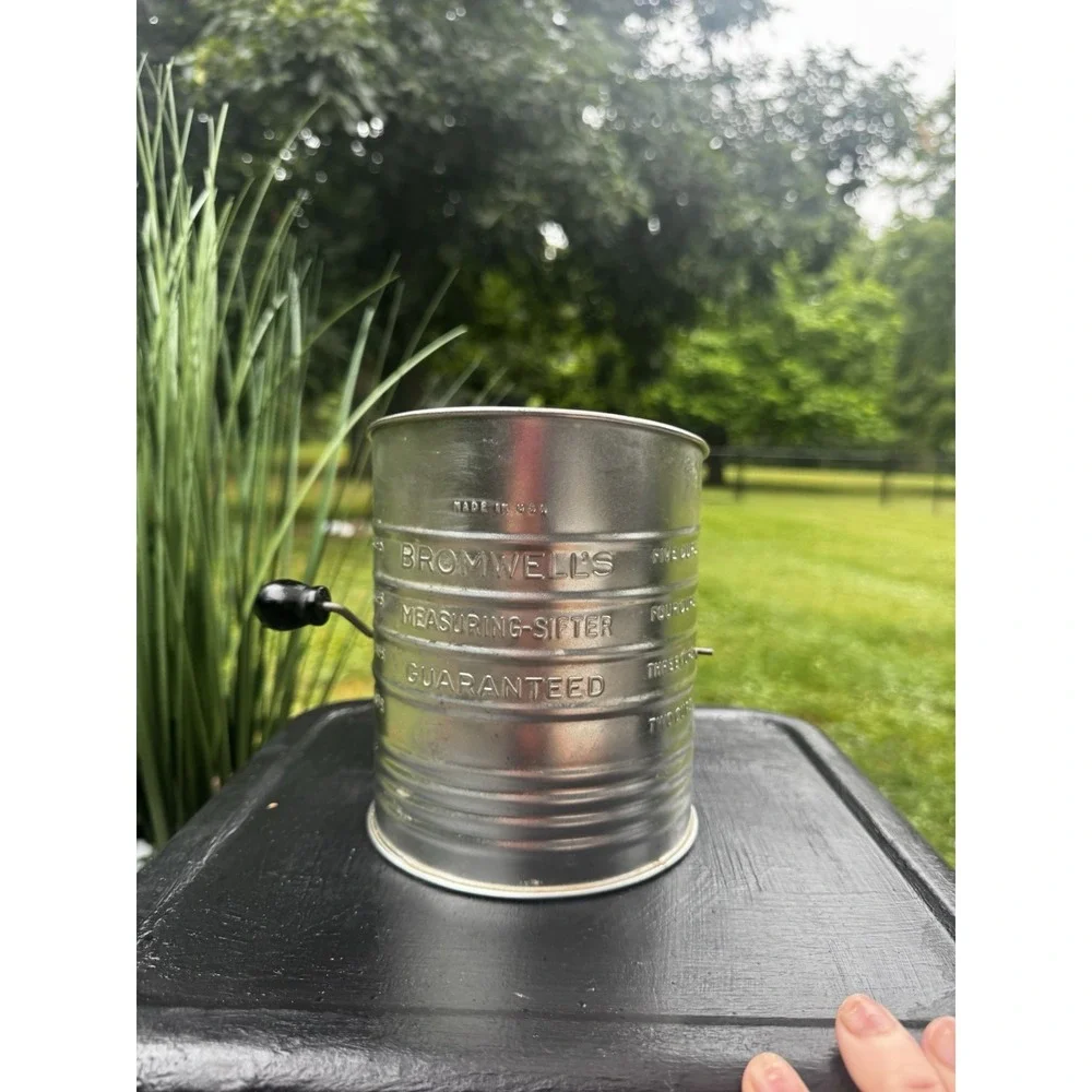 Vintage Bromwell's Flour Sifter 3 Cup Measuring Volume Crank Handle, 1950-60